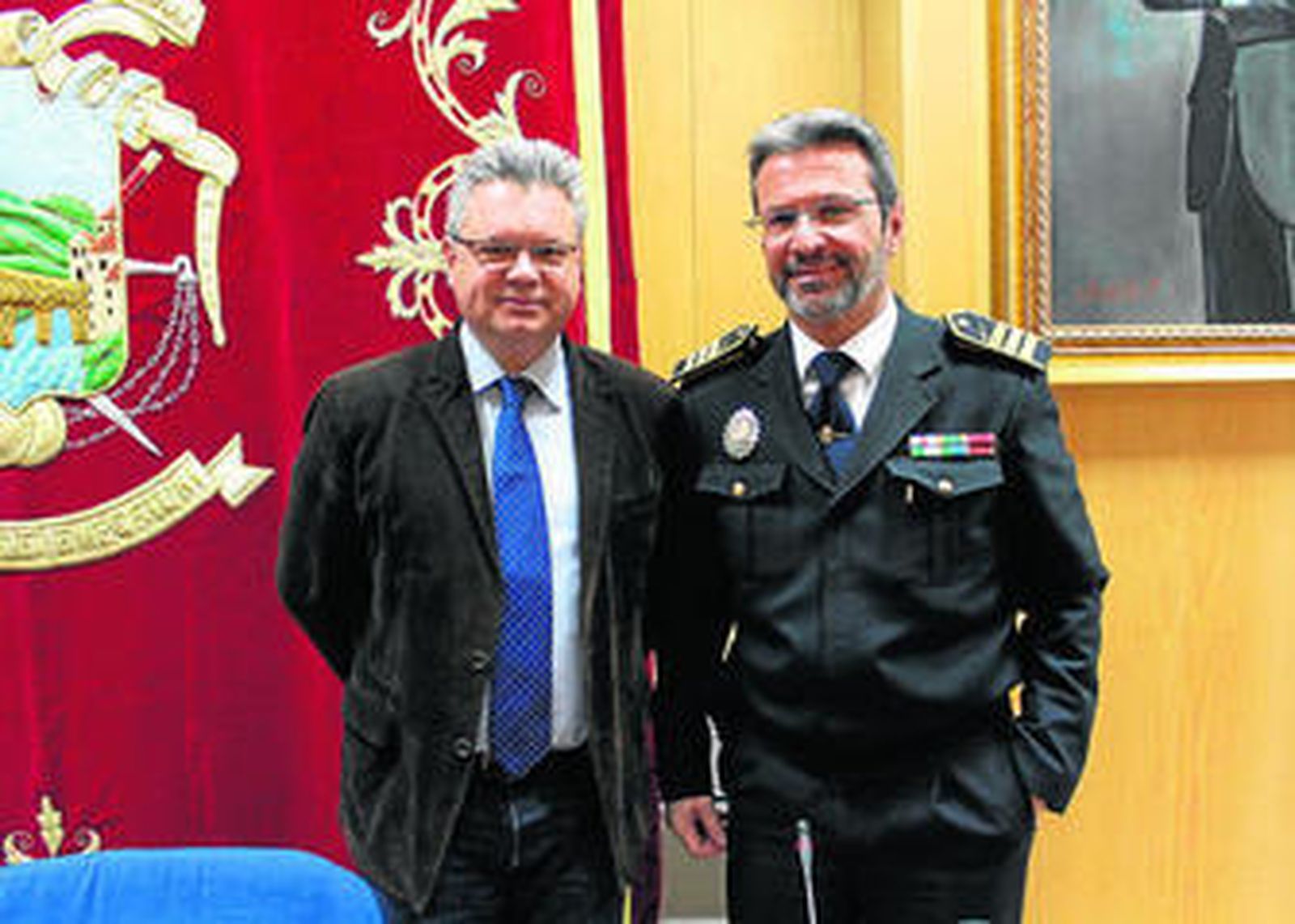 Esteban Morales y Lorenzo Humánez, en el Ayuntamiento.