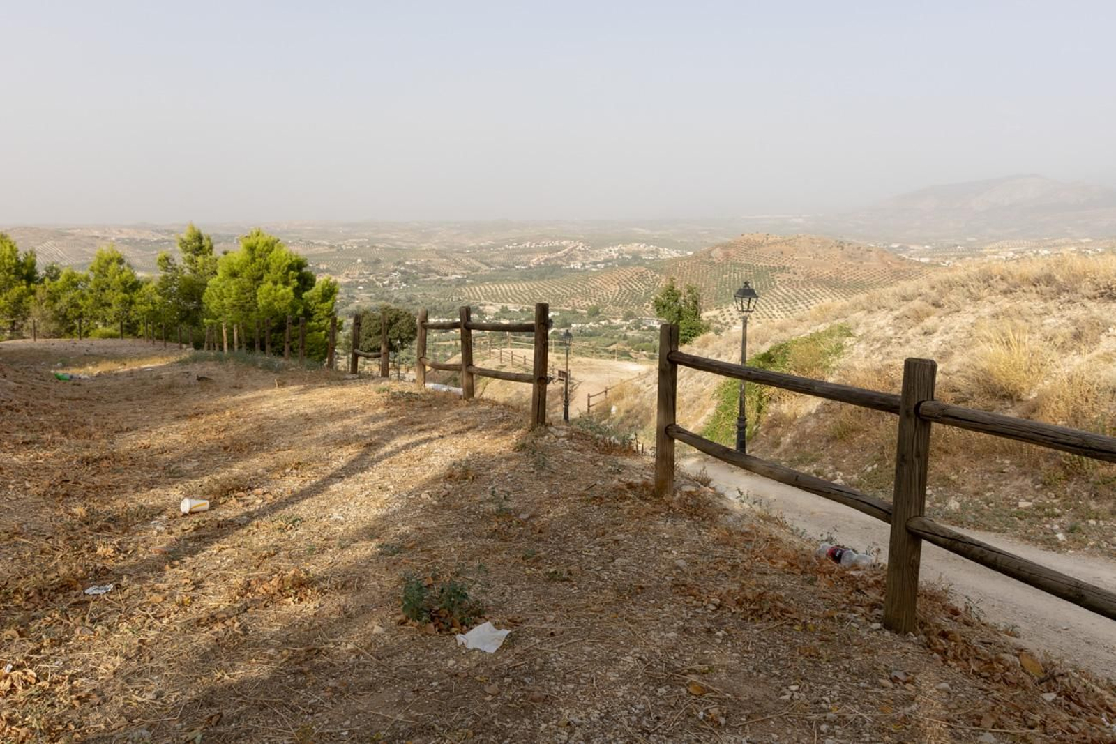 Estado de abandono del parque del Cerro de las Canteras