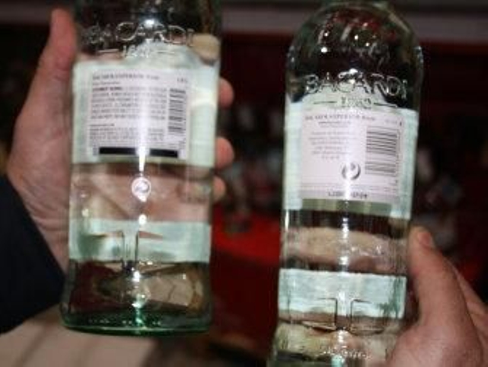 La Policía inmoviliza cerca de 15.000 botellas de alcohol adulterado en la operación 'Resaca'