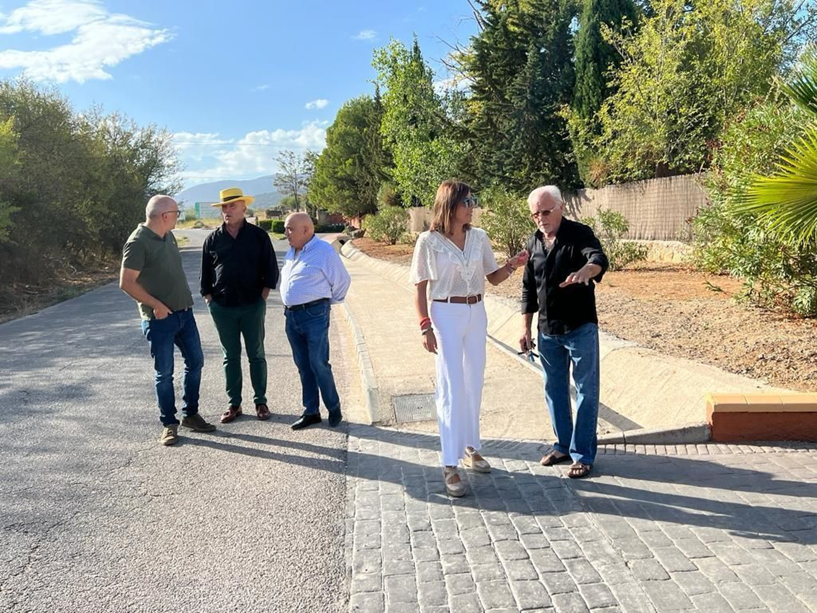 Visita de la alcaldesa de Ronda al primer tramo del recorrido.