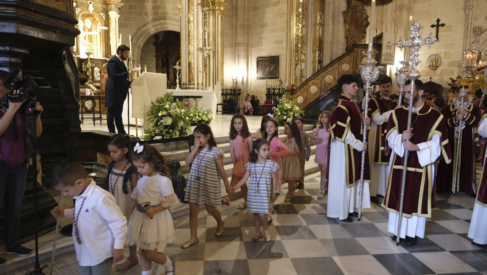 Imágenes de la salida extraordinaria de Jesús Cautivo de Medinaceli, por su 75 aniversario, Almería