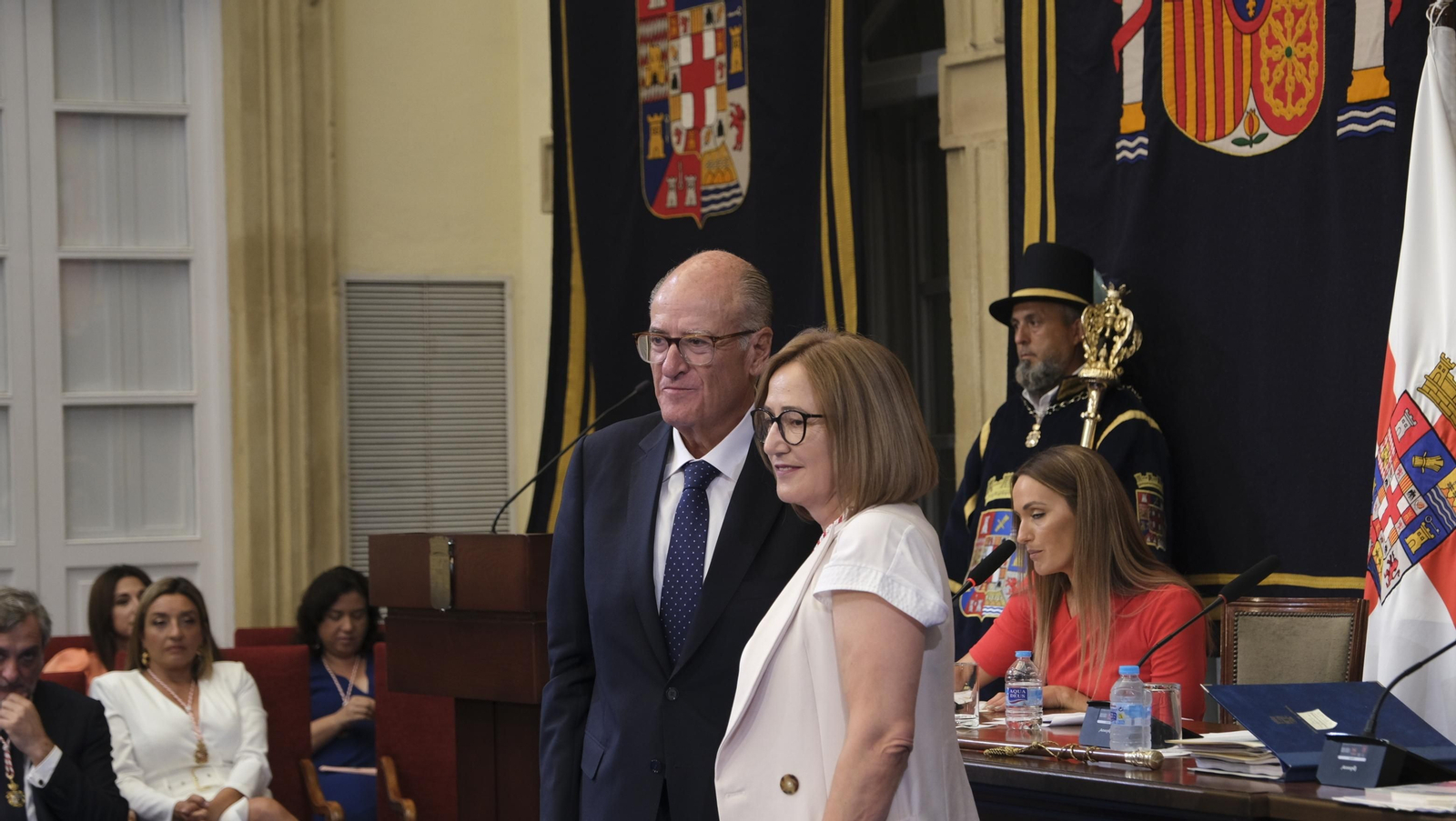 Imágenes del acto de constitución de la Diputación de Almería