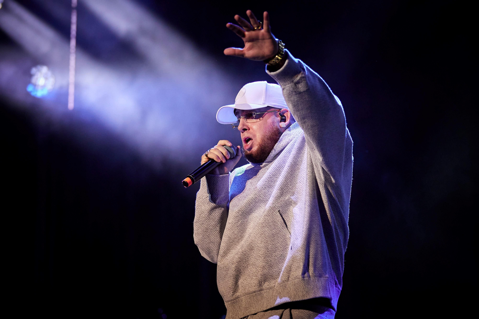 Maka triunfa en casa