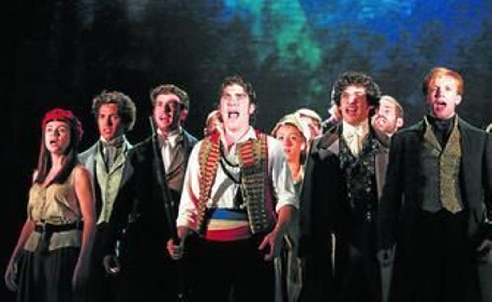 Representación de 'Los miserables', ayer, en el Teatro Cervantes.