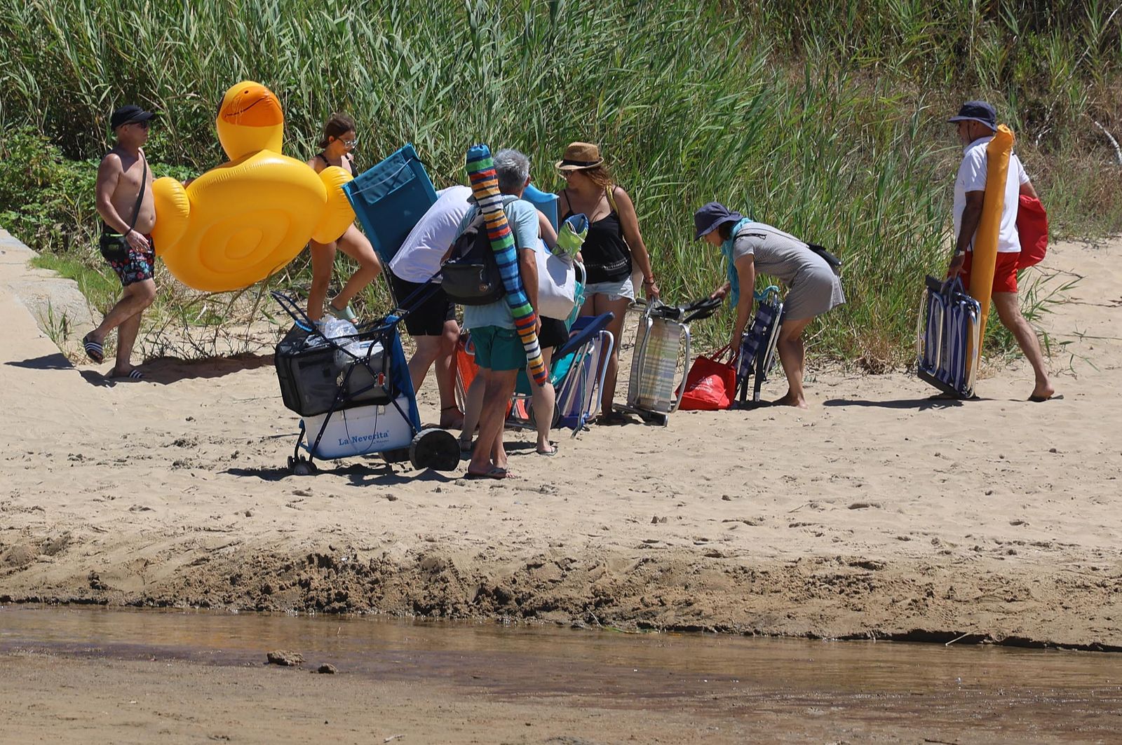 Imágenes de una maravillosa mañana de verano en las playas de la Torre del Loro y Mazagón