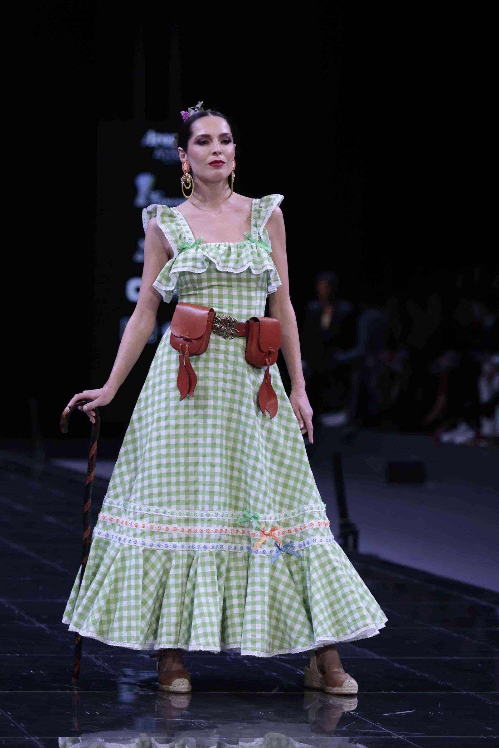 Desfile de Pilar Rubio en SIMOF de 2024, todas las fotos