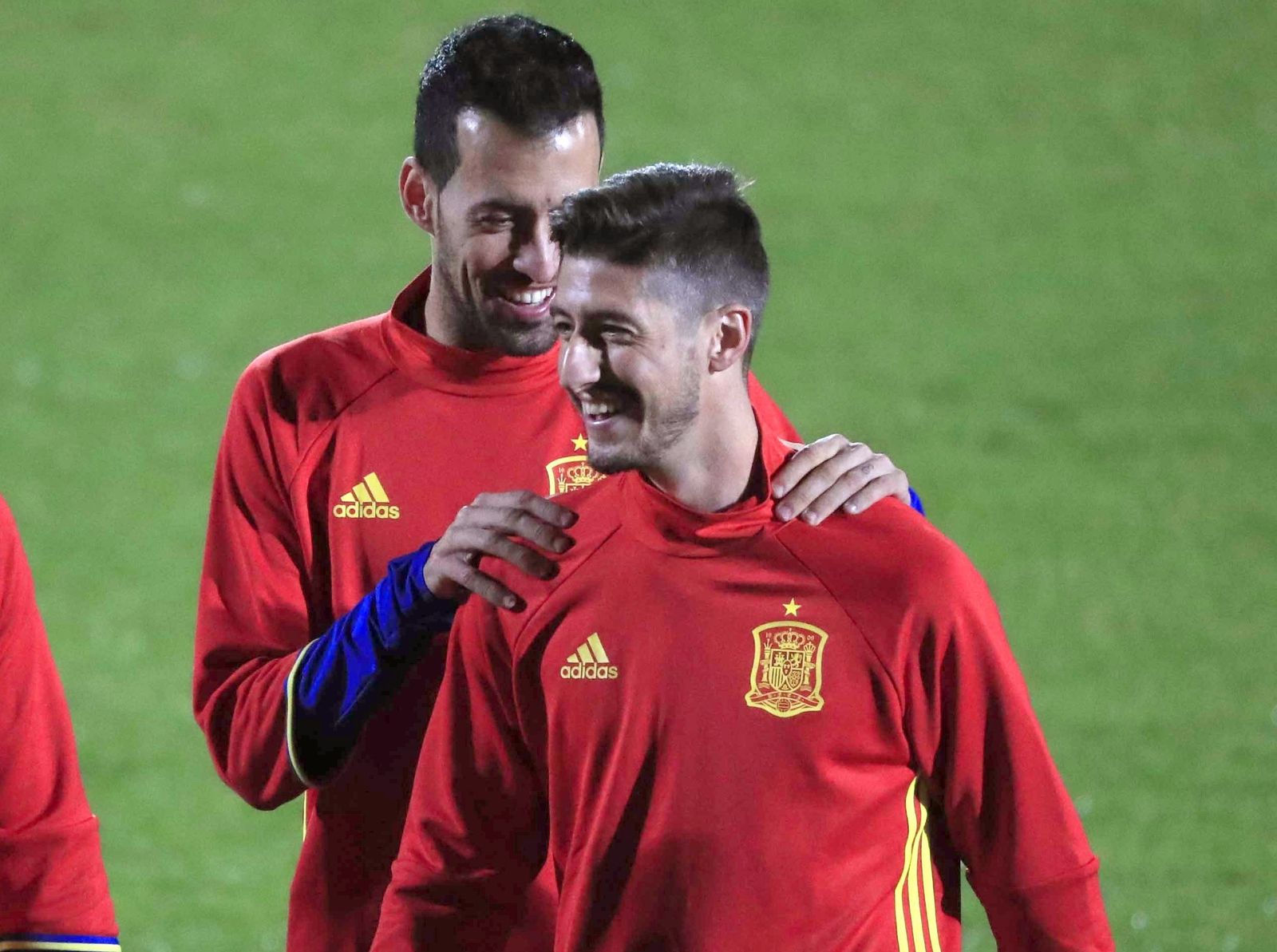 Escudero, con Busquets durante la concentración de la selección en que fue reclamado por Lopetegui.