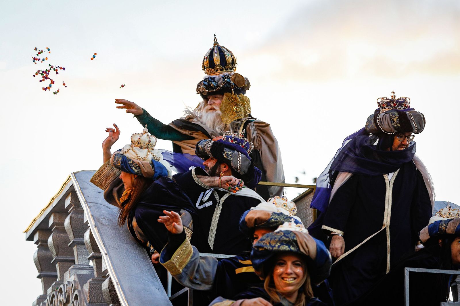 Las imágenes de la cabalgata de los Reyes Magos de San Fernando 2026