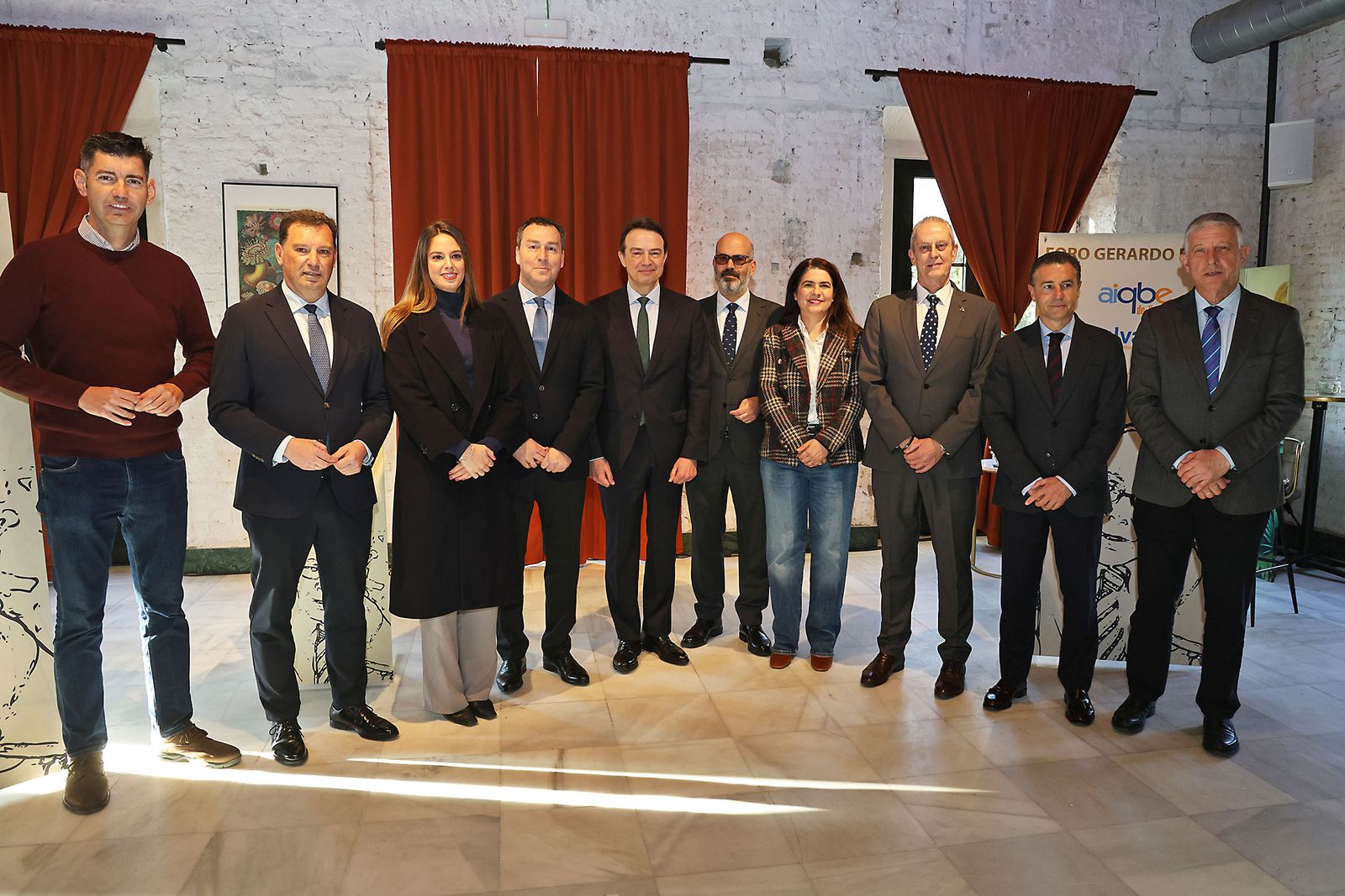 Fotografías del Foro Gerardo Rojas con la intervención de Arturo Gonzalo Aizpiri Consejero Delegado de Enagás