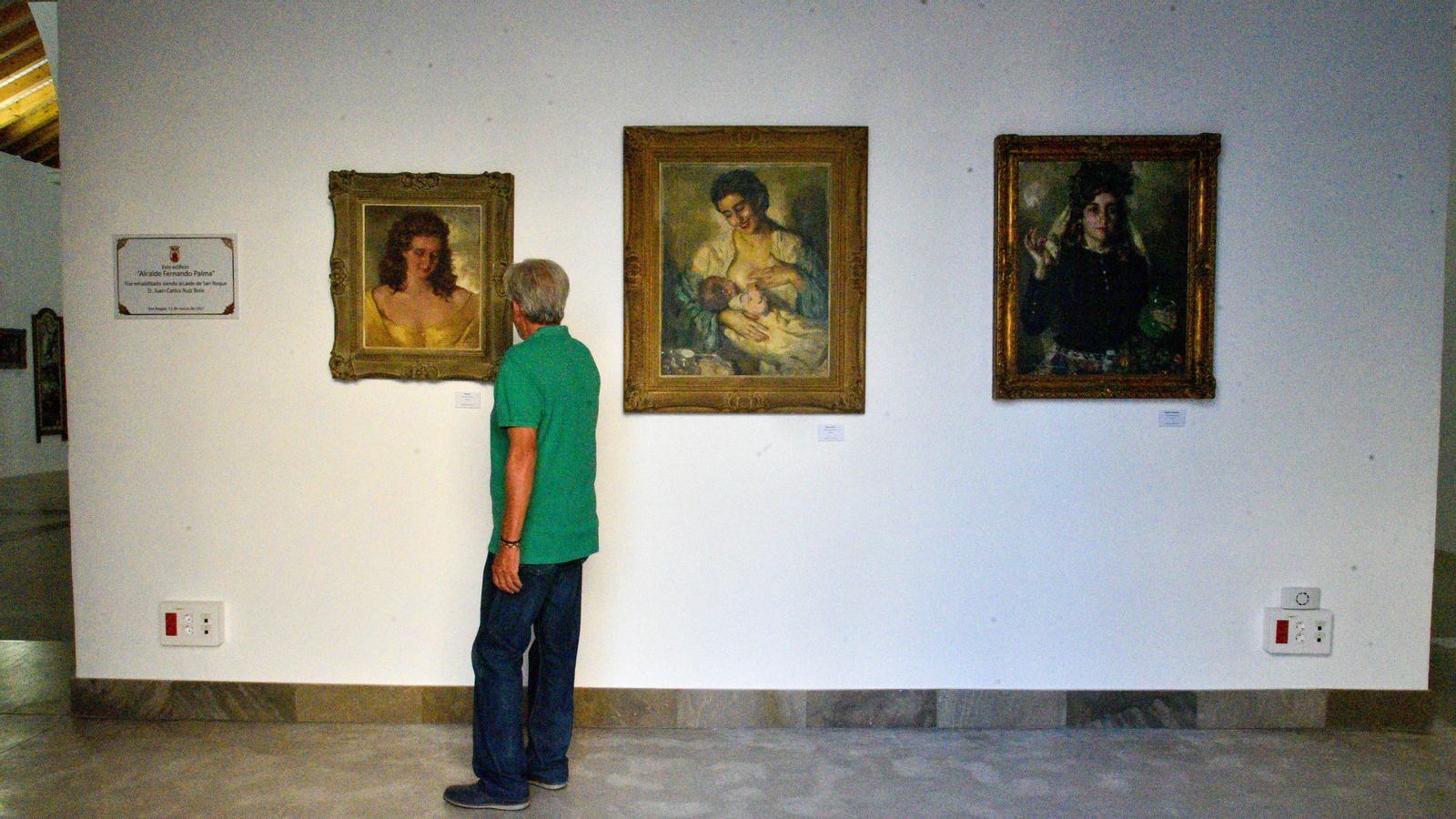 Las fotos del taller y la exposición de José Cruz Herrera y su hija Amparo en san Roque