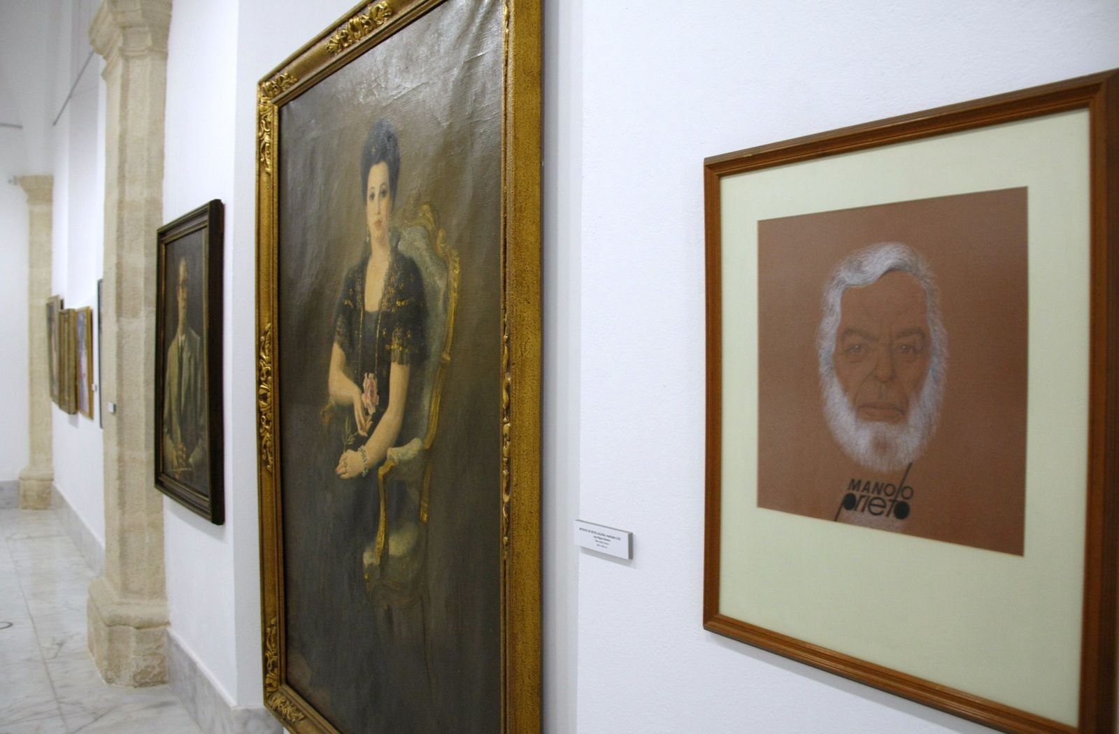 Una interesante exposición de retratos en el Hospitalito.