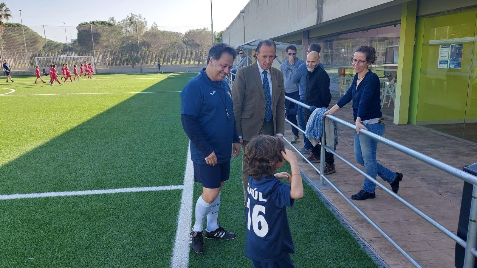 El alcalde pudo comprobar que el centro ya está funcionando. El alcalde pudo comprobar que el centro ya está funcionando.