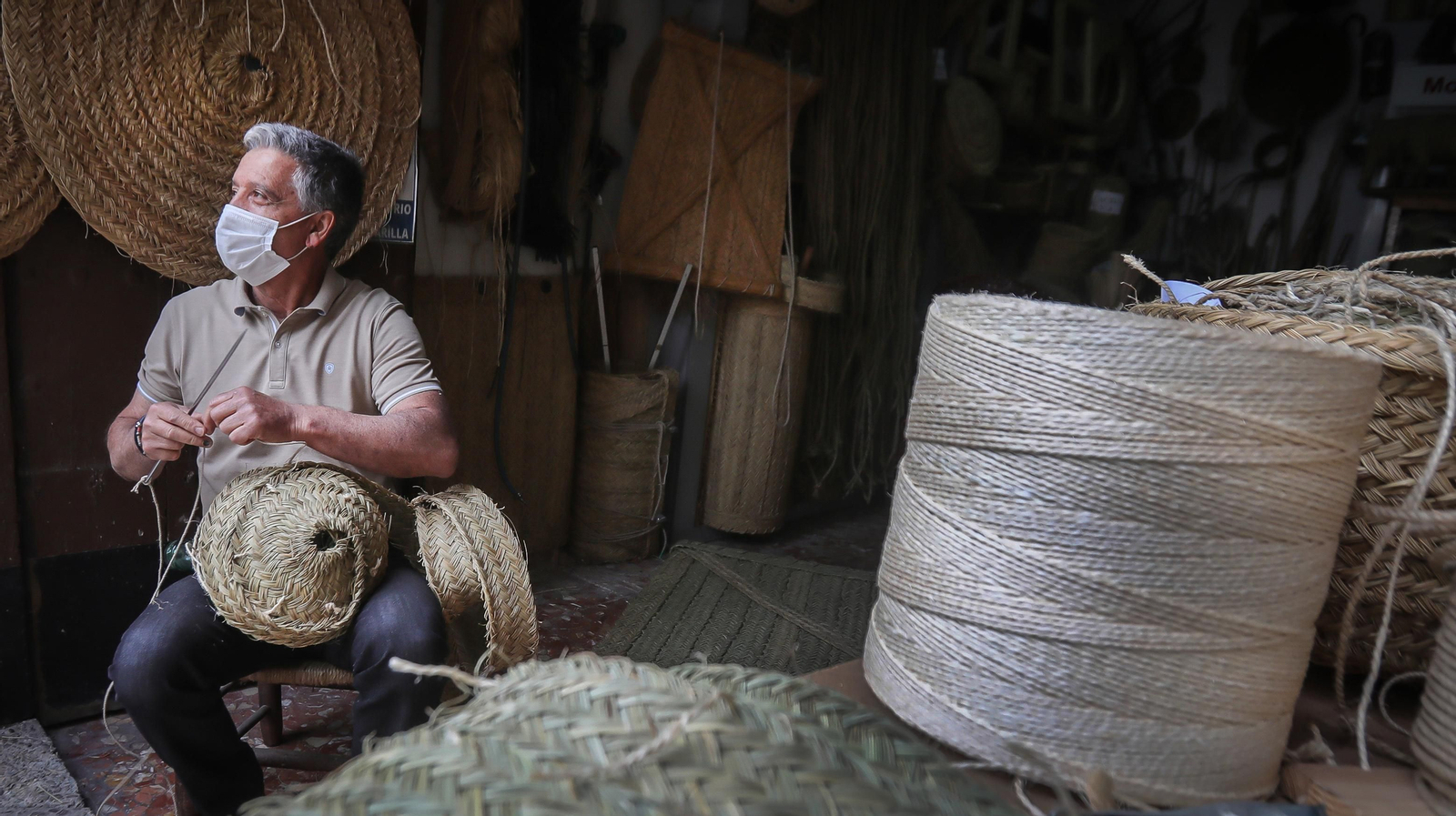 El oficio de la espartería: 101 años de historia con la familia Becerra