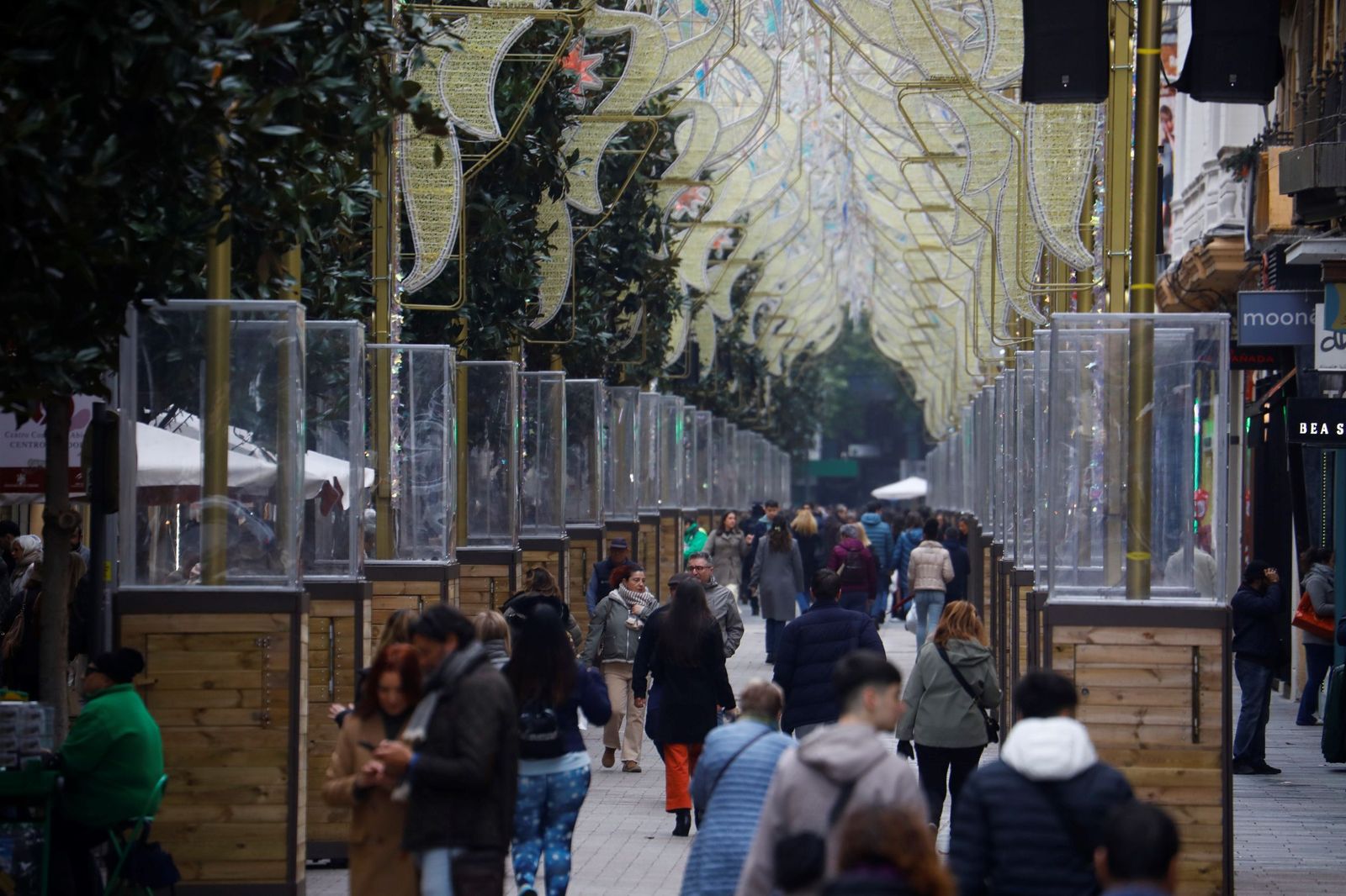 Los cordobeses ultiman las compras de Navidad, en imágenes