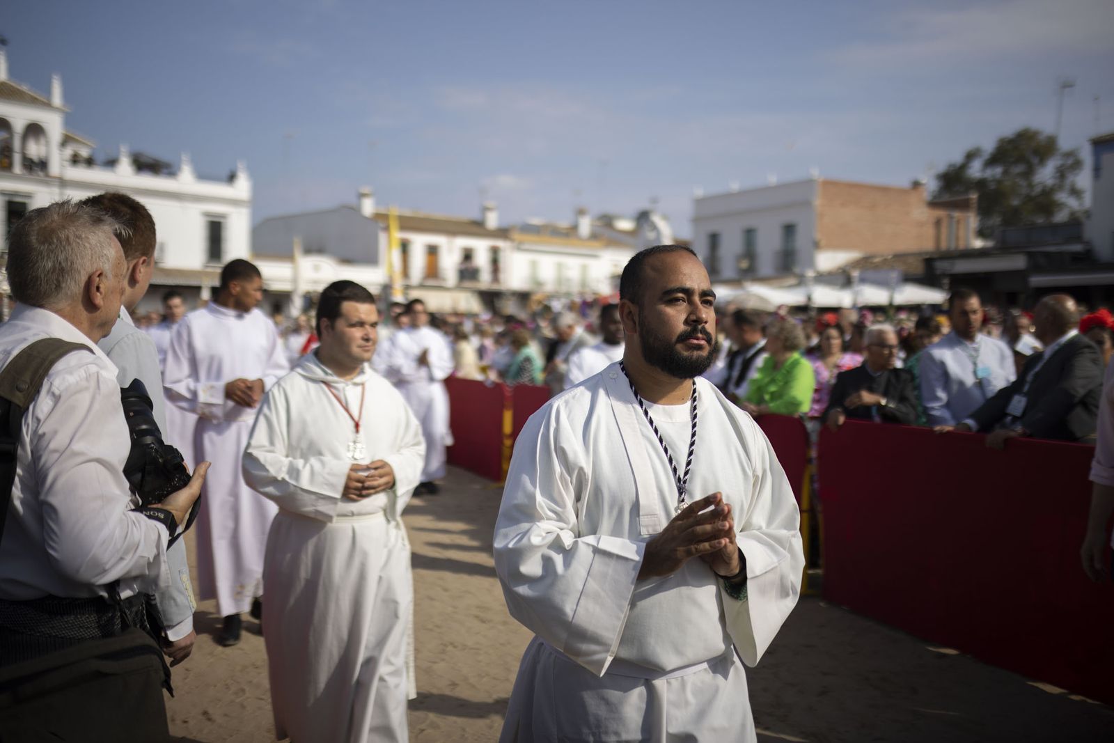 El Rocio 2023: Imágenes de la misa Pontifical del Domingo de Pentecostés