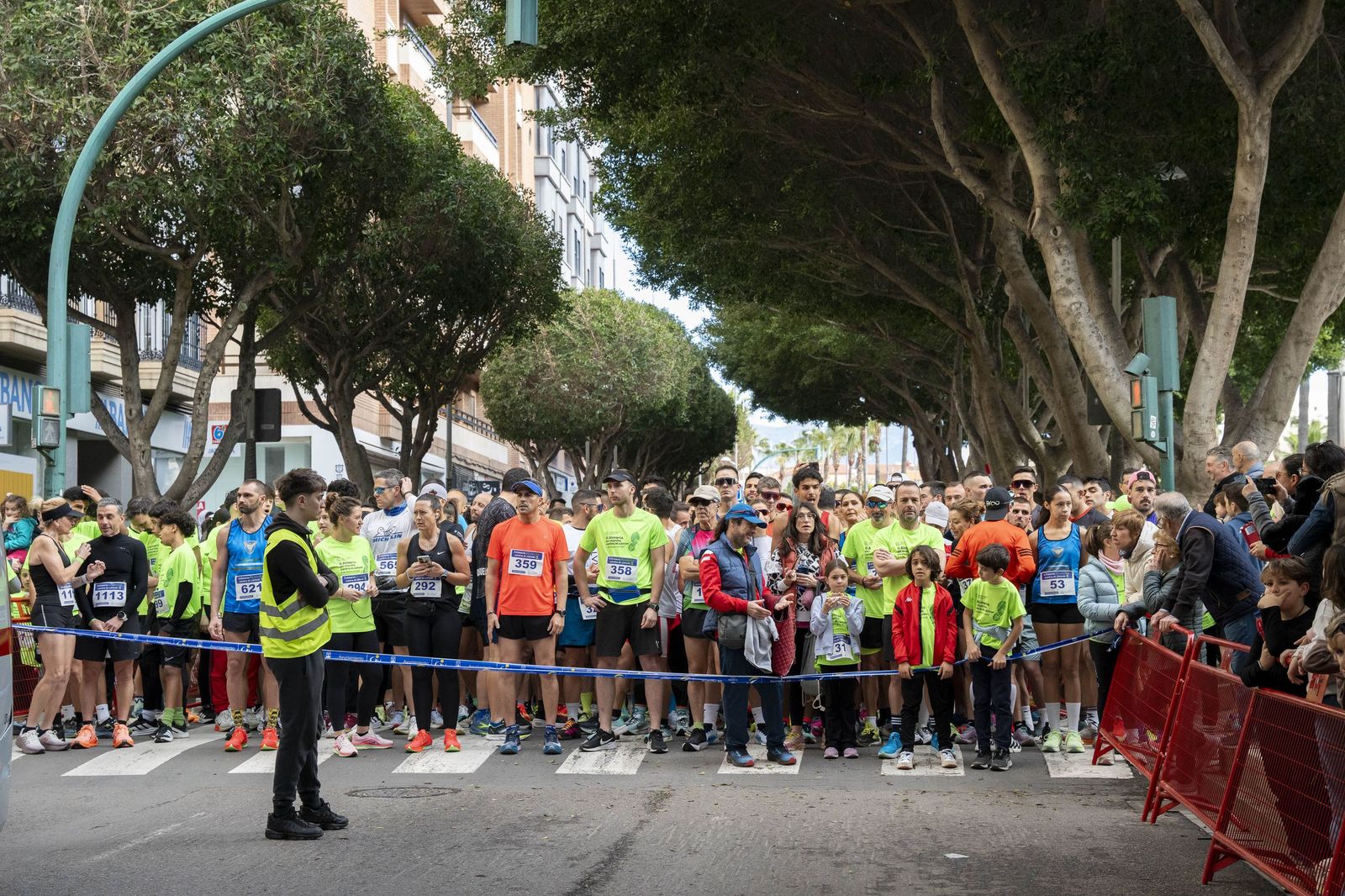 Almería corre unida contra el cáncer en una jornada solidaria