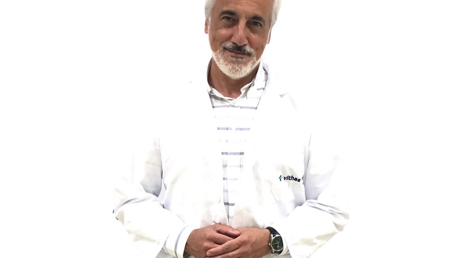 El doctor Pedro Sánchez Rovira, responsable del departamento de cáncer hereditario y oncología molecular en Vithas Granada.