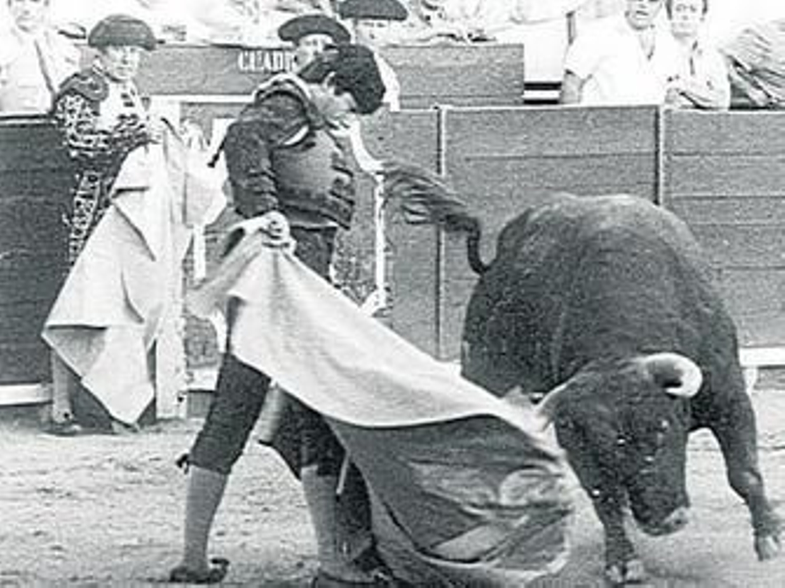 1985 Rafael de Paula, en libertad condicional, torea de ensueño en la Maestranza