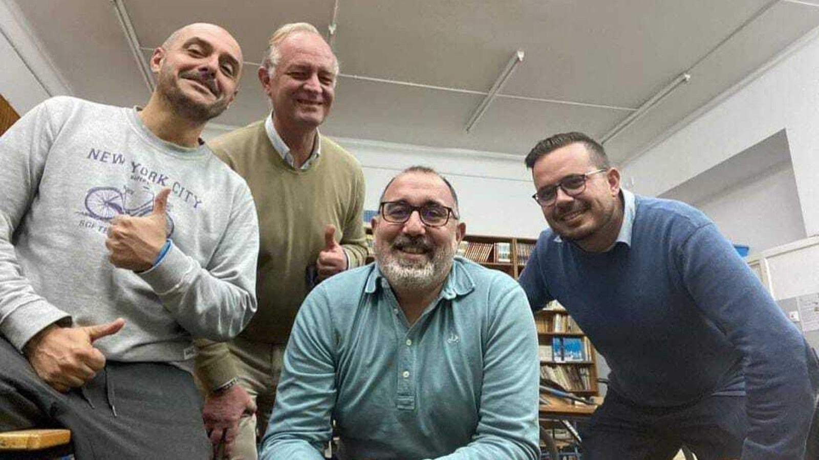 Los integrantes de 'El show del güero Armendáriz y el tío calavera'