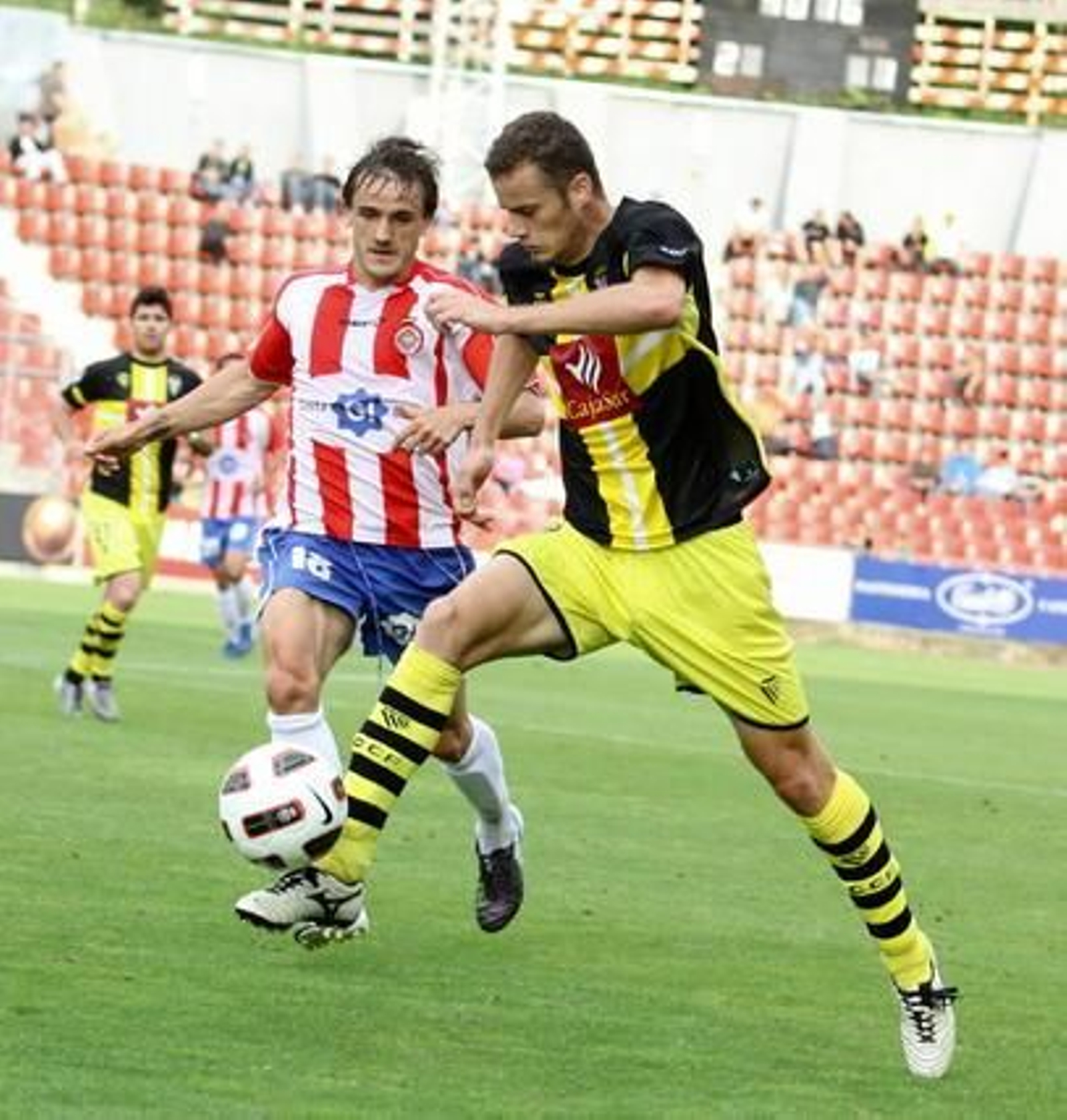 El Córdoba cierra la temporada con un derrota en Girona. / LOF