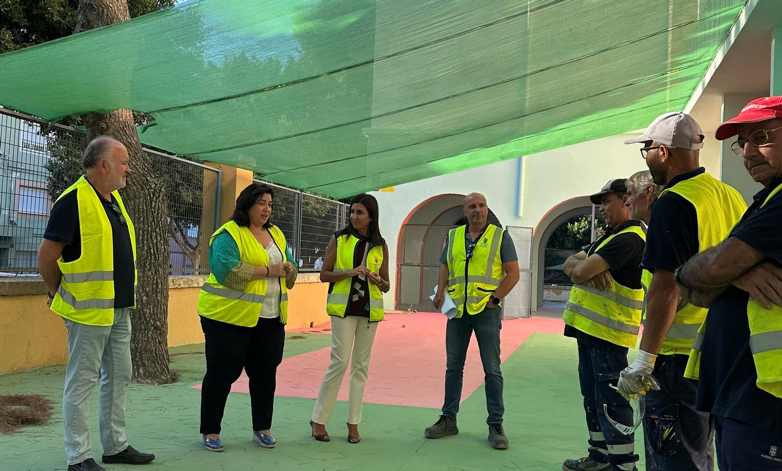 Visita de inspección a las obras de reforma del patio infantil