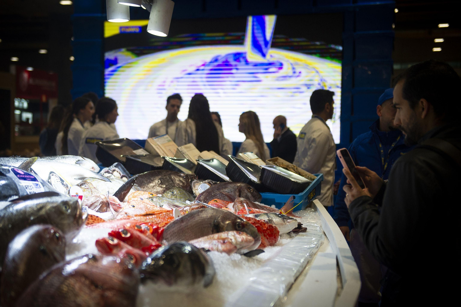 Imagen de productos del mar (pescados y mariscos) en el IFEMA.