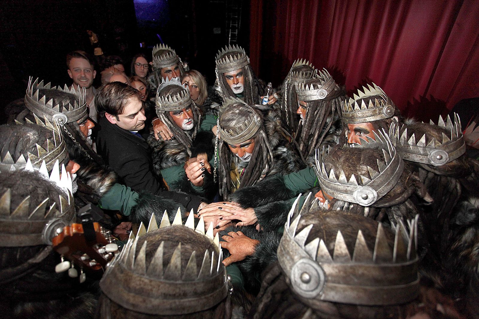 Noche entre dos manolos