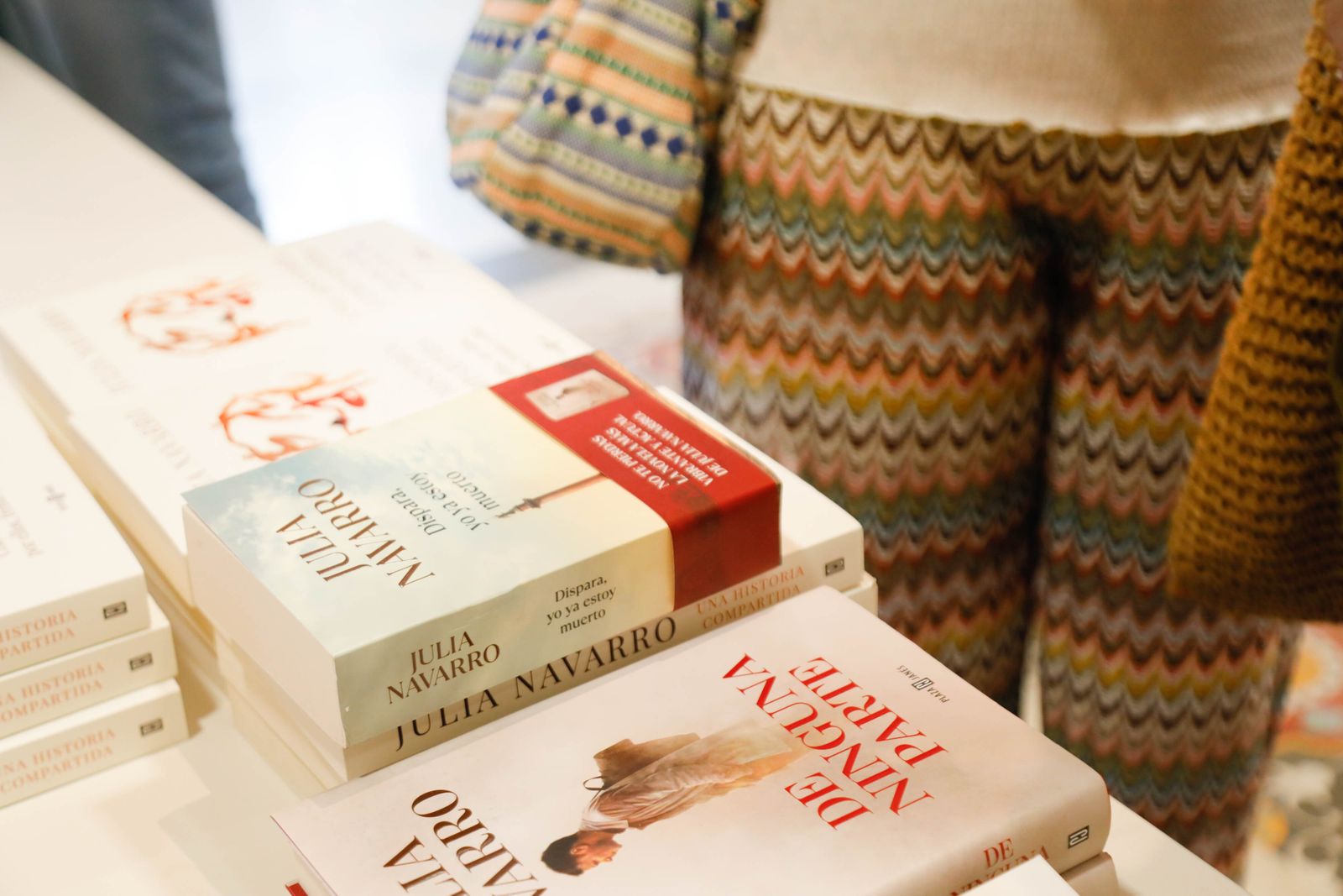 Imágenes de Diario de los Libros, con Julia Navarro