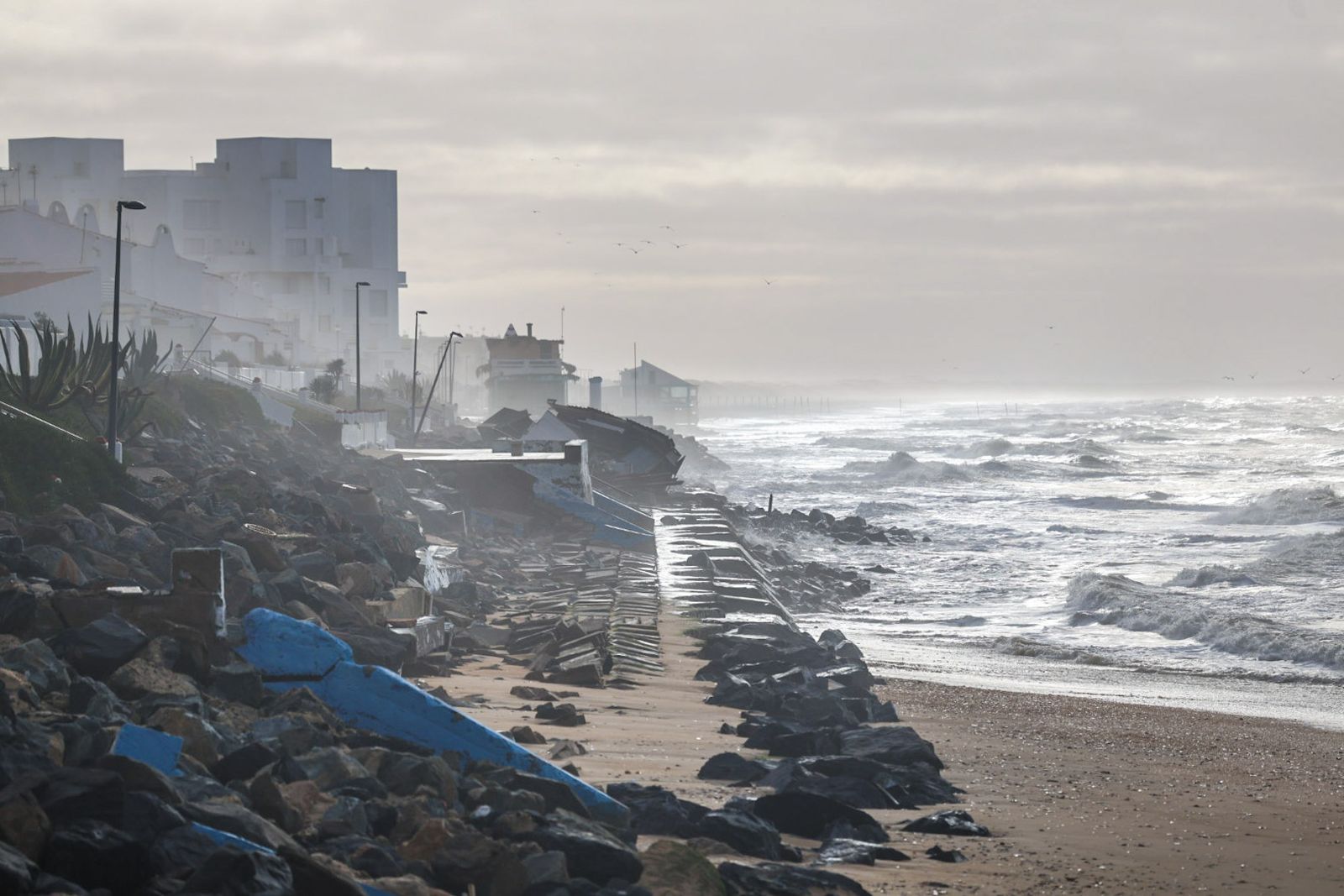 Fotografías de las zonas más perjudicadas de Matalascañas tras los últimos temporales