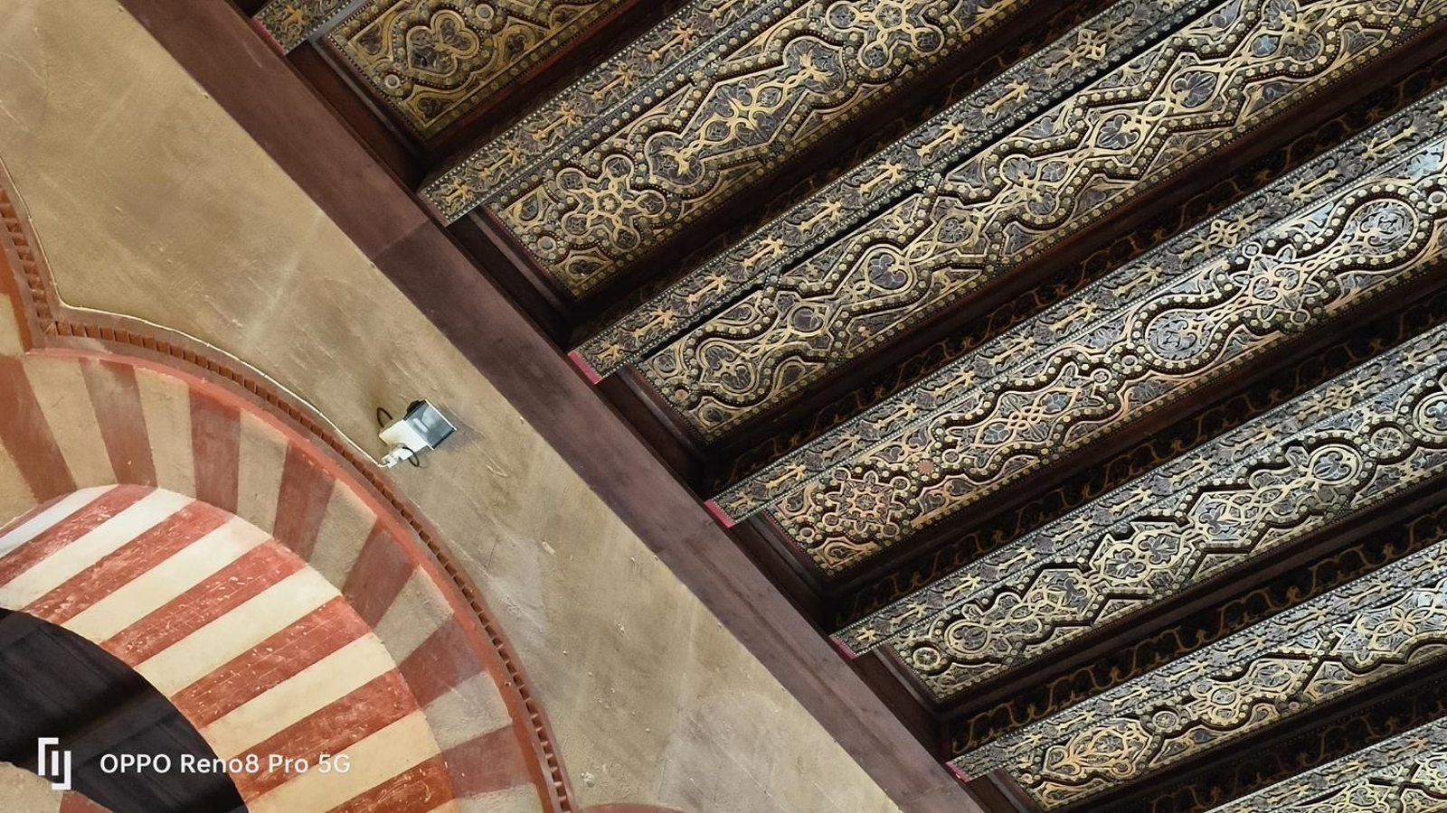 Foto de la Mezquita-Catedral de Córdoba tomada con el Oppo Reno 8 Pro