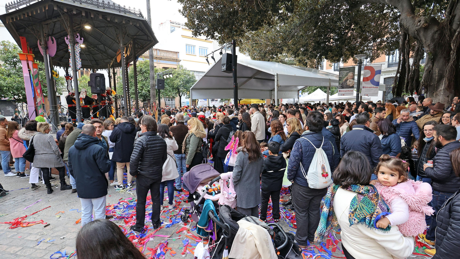 Gala de Carnaval de Jerez en la plaza del Banco con Martínez Ares