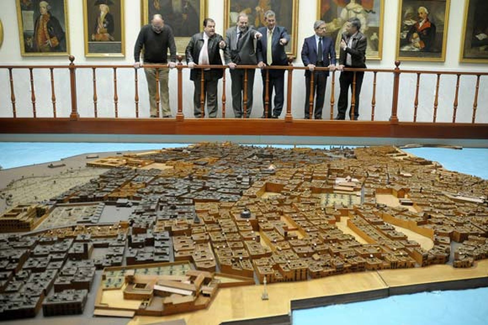 Ayuntamiento y Unicaja colaboran para finalizar la restauración de la Maqueta de Cádiz