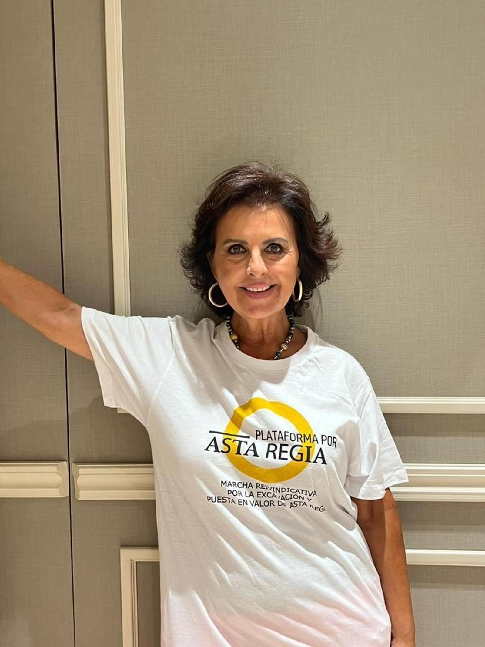 Gala Asta Regia amadrinada por María José Santiago