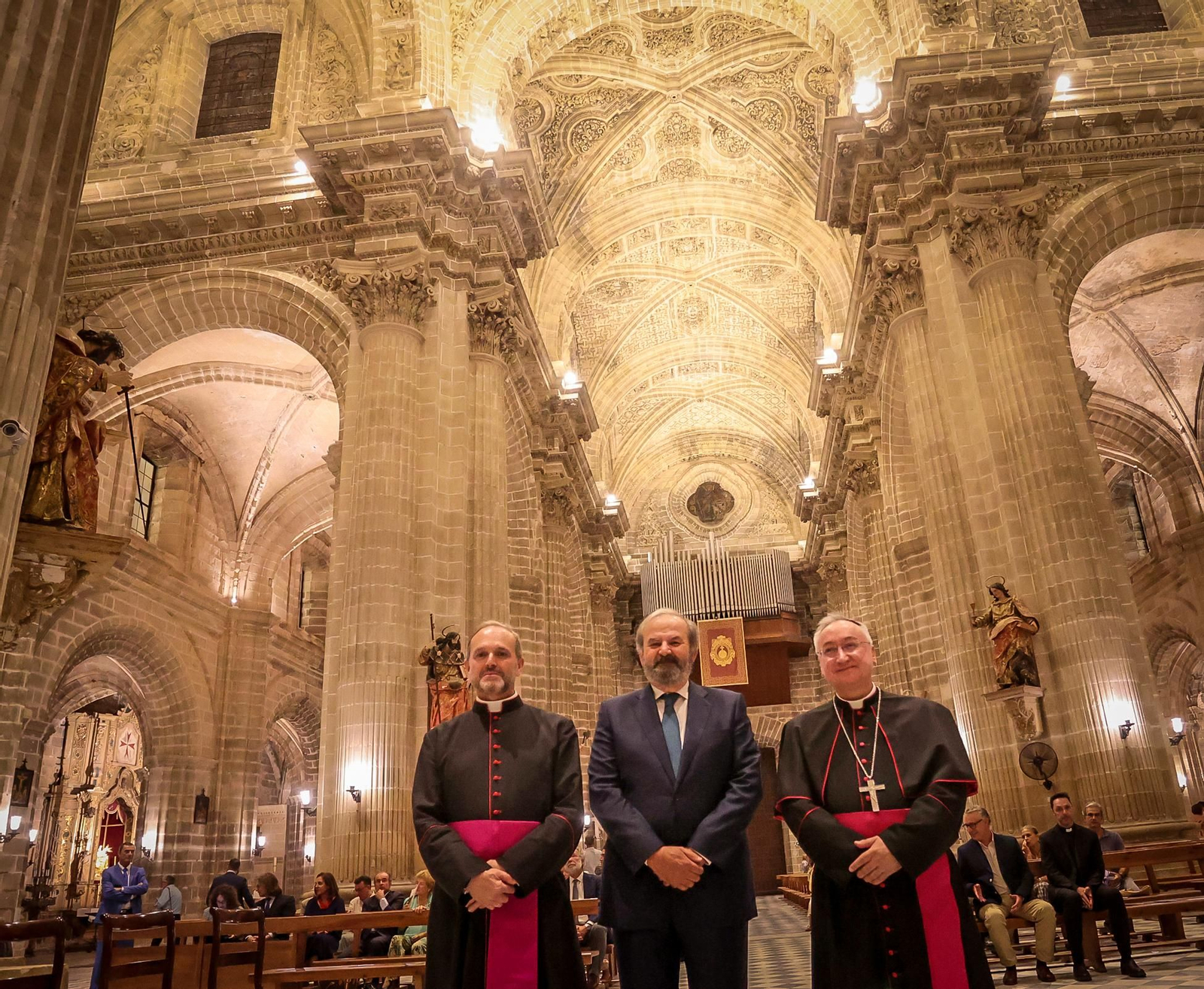 Imágenes de la nueva iluminación de la Catedral de Jerez