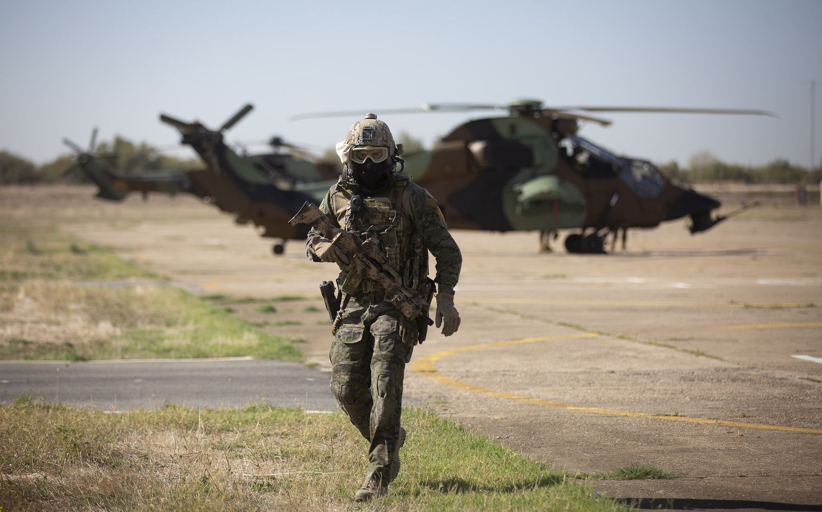 Entrenamiento del Ejército en el río Guadalquivir