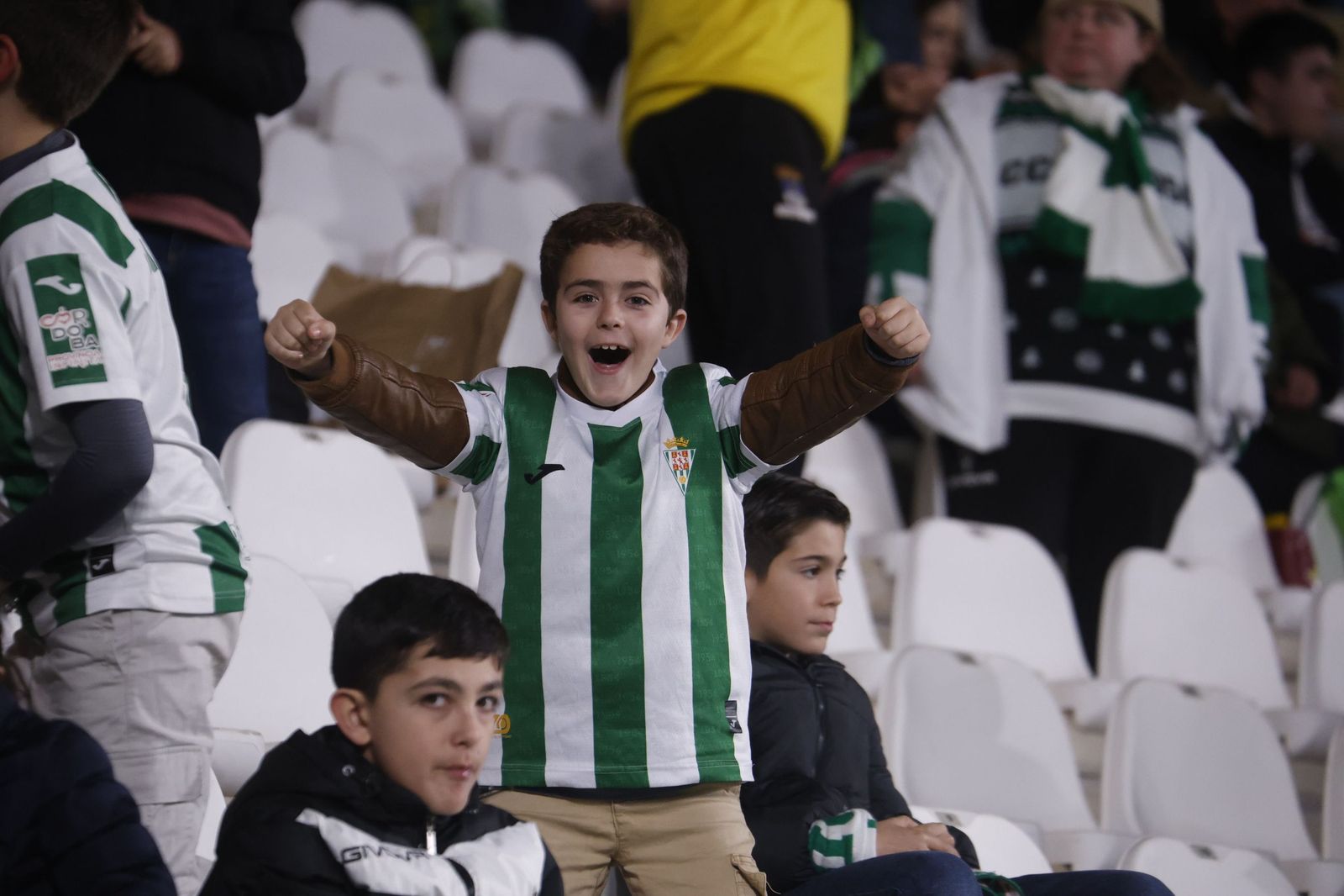 Las mejores fotos del ambiente en El Arcángel para el Córdoba CF - Burgos