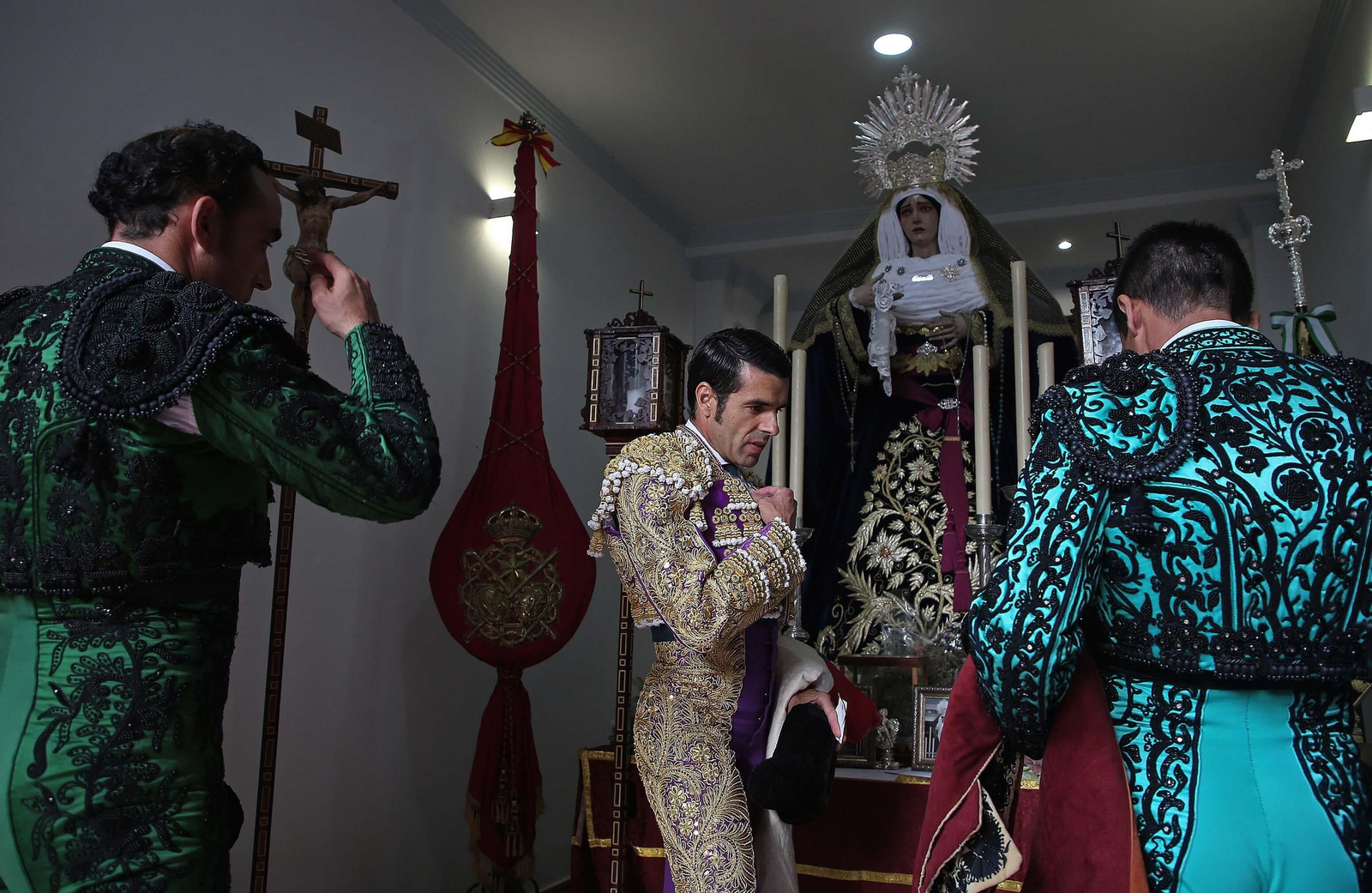 Fotos de la corrida del viernes de la Feria Taurina de Algeciras 2023: Morante de la Puebla, Emilio de Justo y David Galván