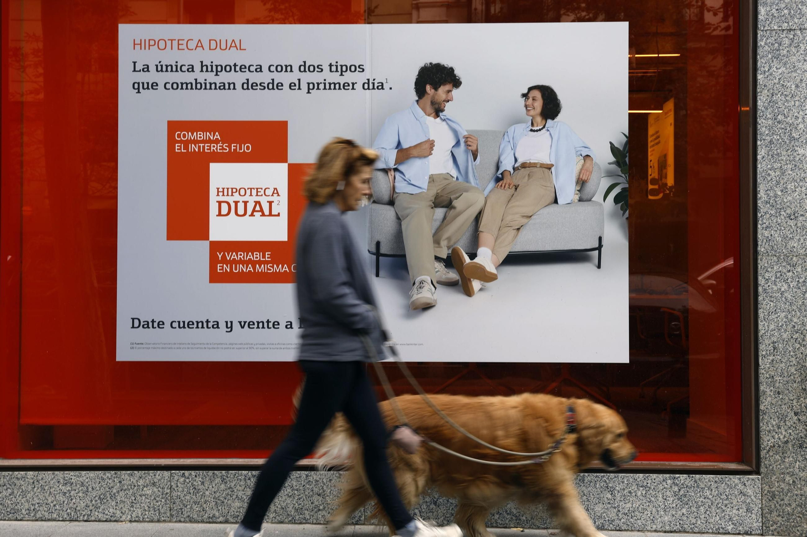 Anuncio de hipotecas en un banco