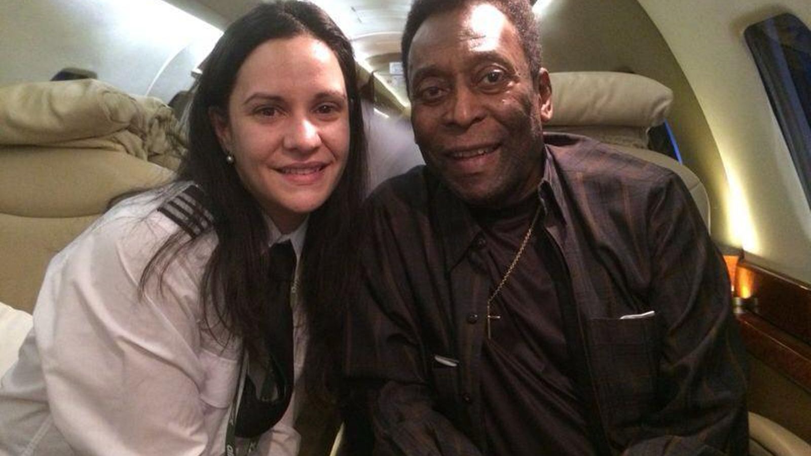 En su etapa como azafata conoció a personalidades como 'O Rei' Pelé