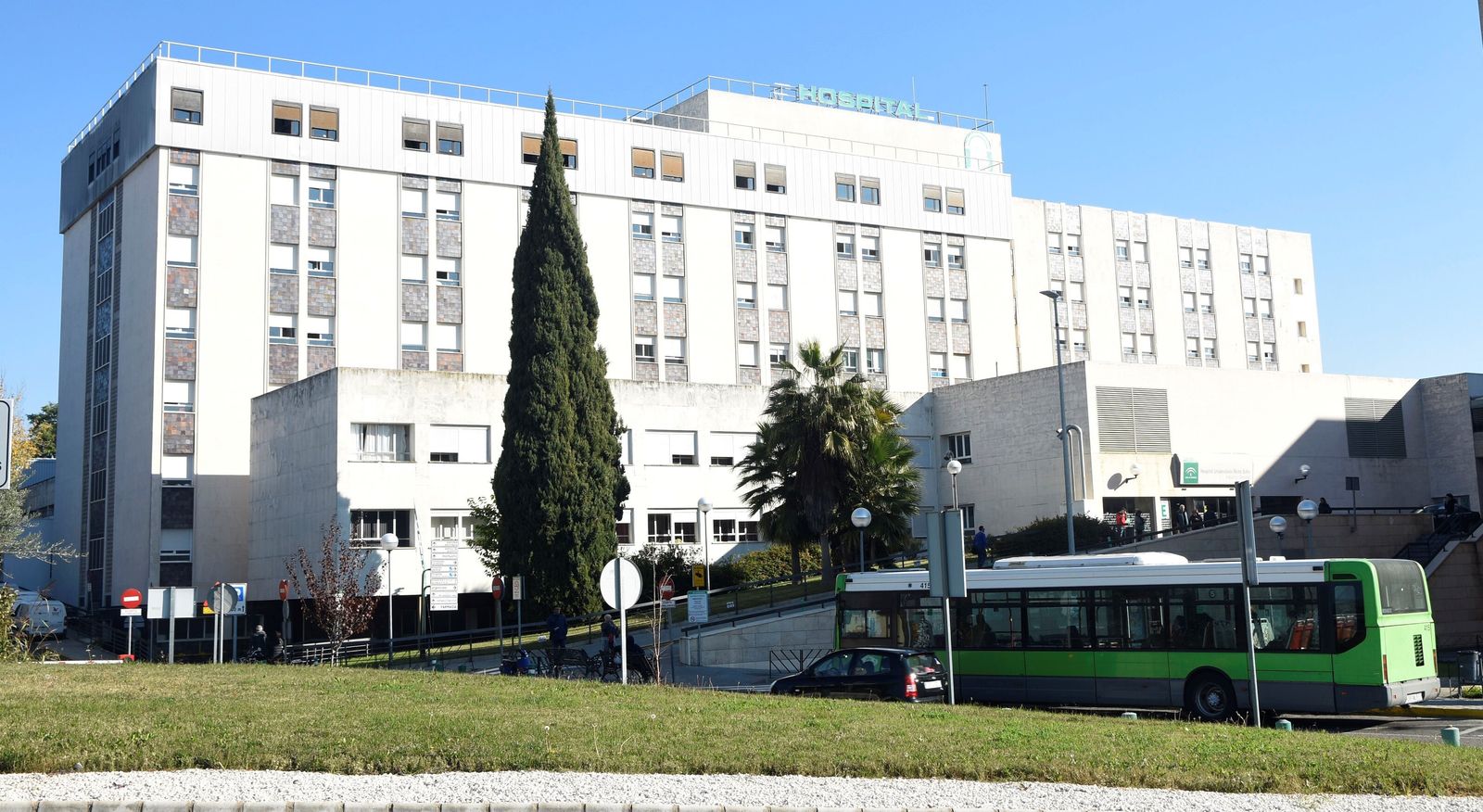 Exterior del Hospital General del Reina Sofía.