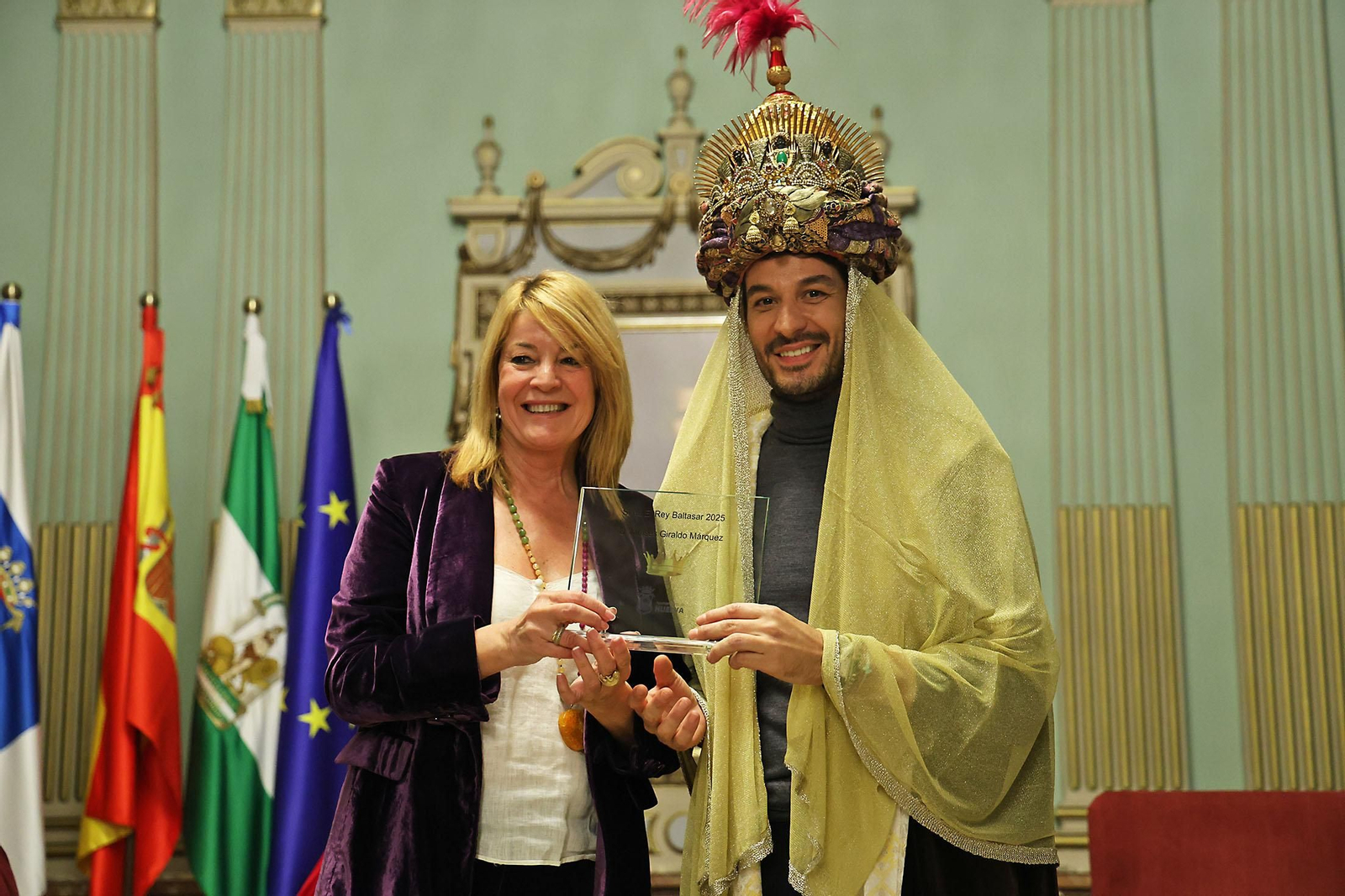Imágenes de la Coronación de sus Majestades los Reyes Magos de Huelva 2025