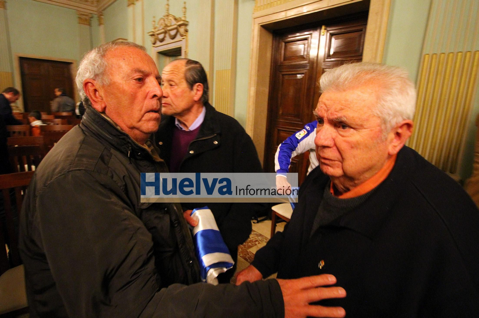 Imágenes del pleno en el ayuntamiento de Huelva para aprobar el pago de la deuda del Recre con Hacienda.