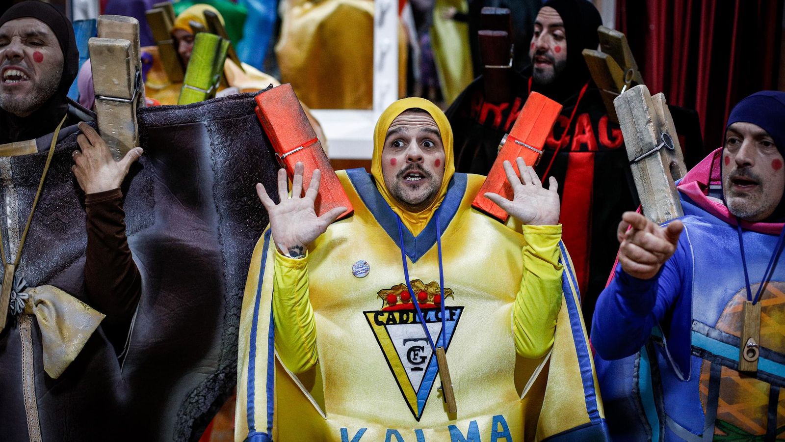 Búscate entre las mejores imágenes de la decimocuarta sesión de preliminares del COAC 2025