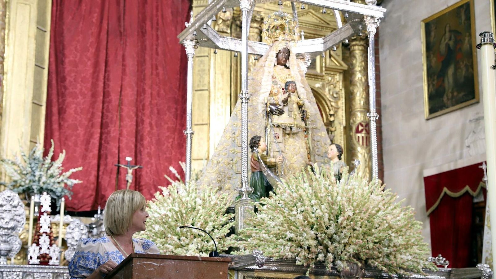 La Virgen de la Merced, engalanada y preparada para la procesión La Virgen de la Merced, engalanada y preparada para la procesión