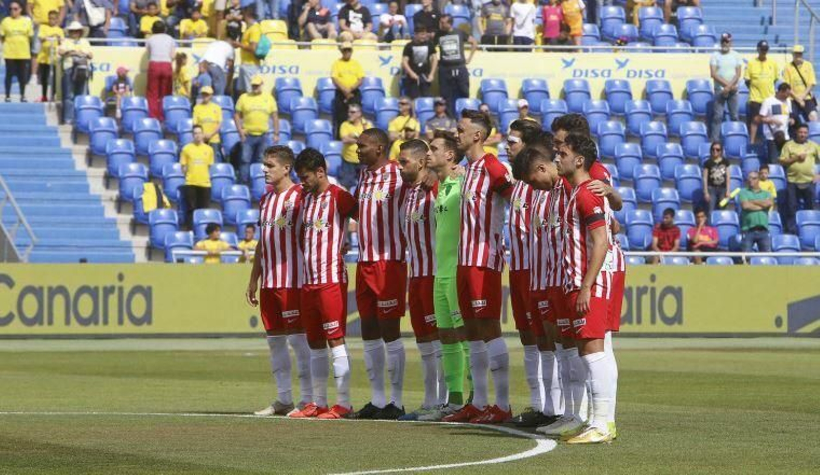 Minuto de silencio por Reyes.