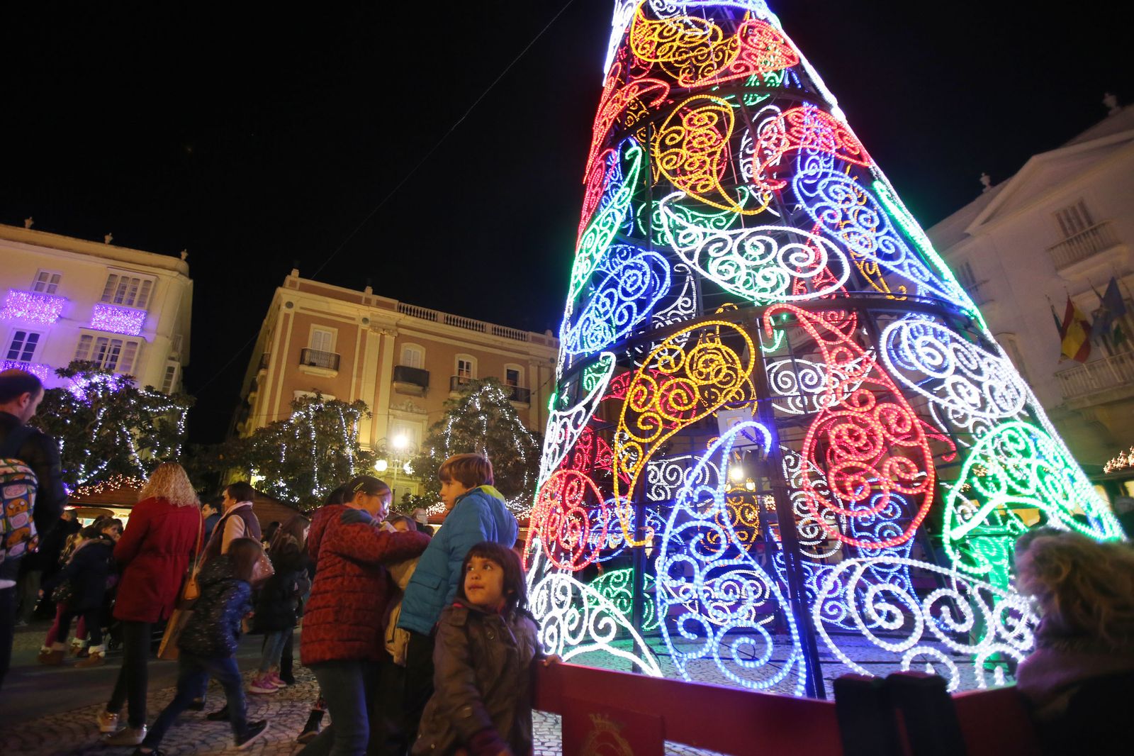 Inauguración del alumbrado extraordinario de Navidad, la pista de Hielo y la Feria de Artesanía