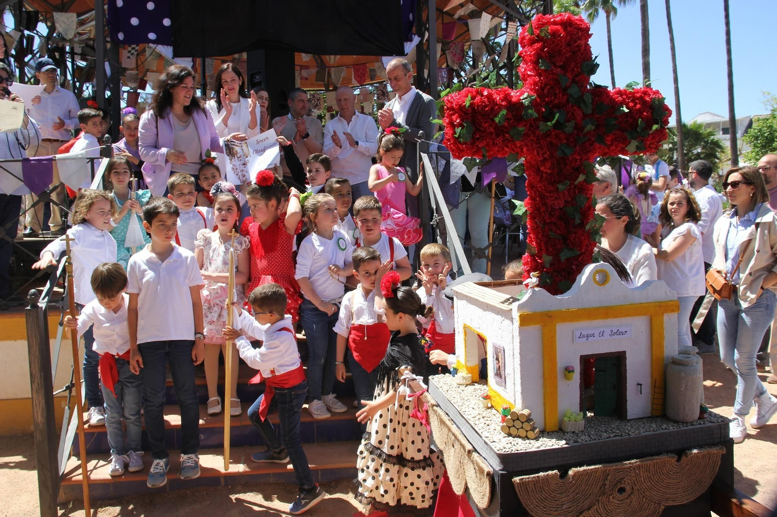 La procesión de la Cruz de Mayo de Montilla, en imágenes