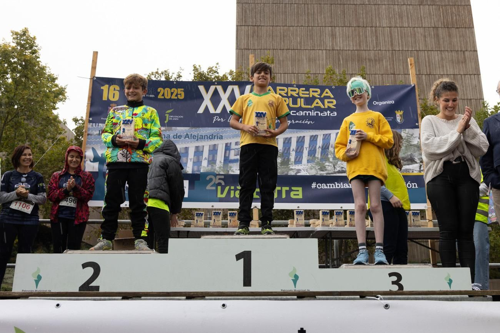 Atletismo por la paz y la integración en la XXV Carrera y Caminata del IES Santa Catalina de Alejandría (II)