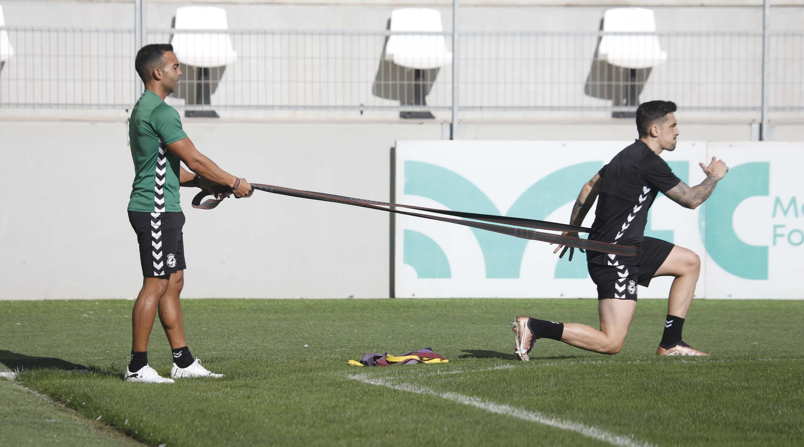 Las fotos del primer entrenamiento de Fran Tena con la Balona en La Línea
