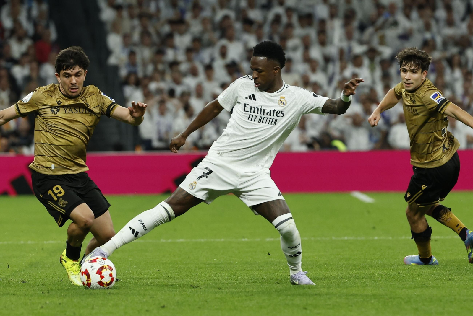 Las fotos del Real Madrid - Real Sociedad camino del Estadio de la Cartuja